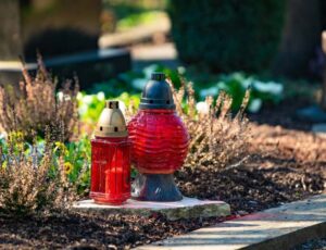 Znicze Fenix 1 Wszystkich Swietych Coraz Blizej. Jakie Znicze I Kwiaty Wybrac Na 1 Listopada